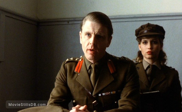 Soldaat van Oranje - Publicity still of Edward Fox & Susan Penhaligon